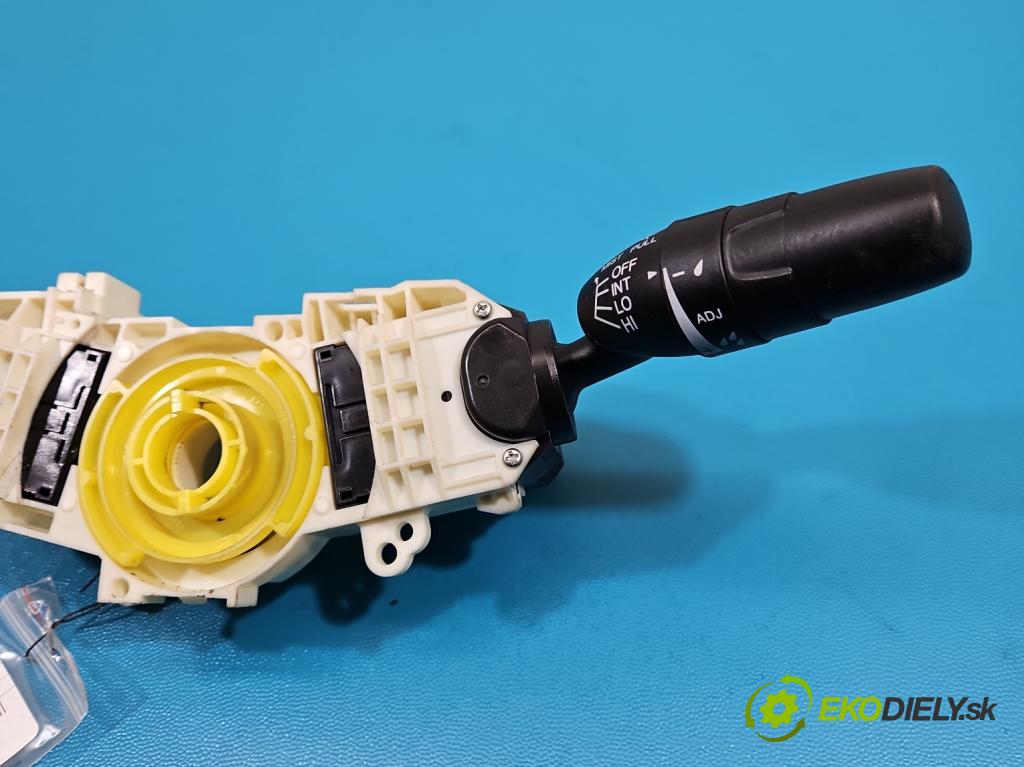 Honda Civic VIII 2006-2011 1.4 16V 95 HP automatic 70 kW 1339 cm3 4- prepínač komplex:  (Prepínacie páčky pod volantom)