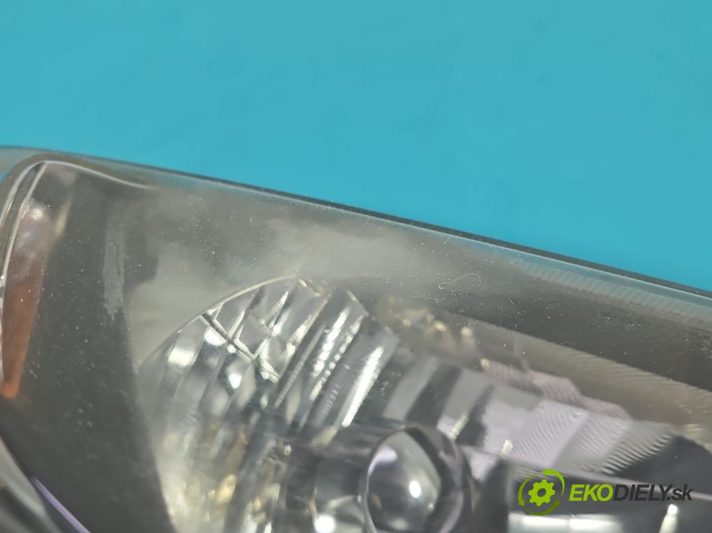 Honda Civic VIII 2006-2011 1.4 16V 95 HP automatic 70 kW 1339 cm3 4- Reflektor: pravý  (Svetlo predné pravé)