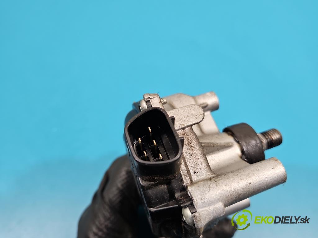 Honda Civic VIII 2006-2011 1.4 16V 95 HP automatic 70 kW 1339 cm3 4- motor stieračov predné