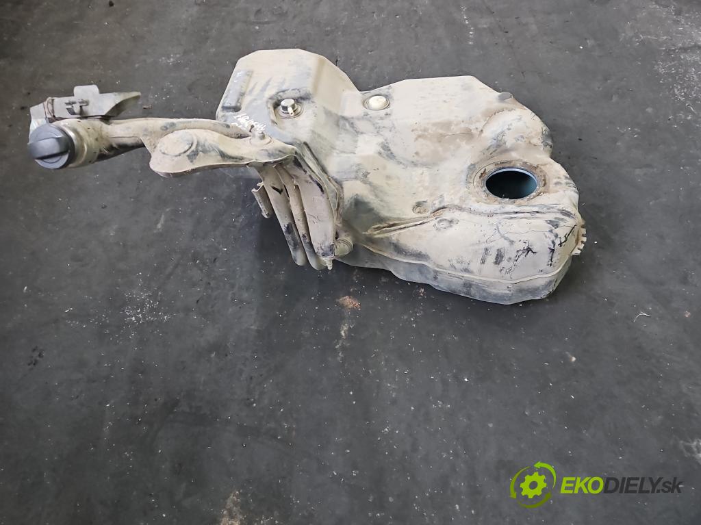 Vw Passat B7 2010-2014 2.0 TSI 211KM automatic 155 kW 1984 cm3 5- Nádrž: palivo  (Palivová nádrž)