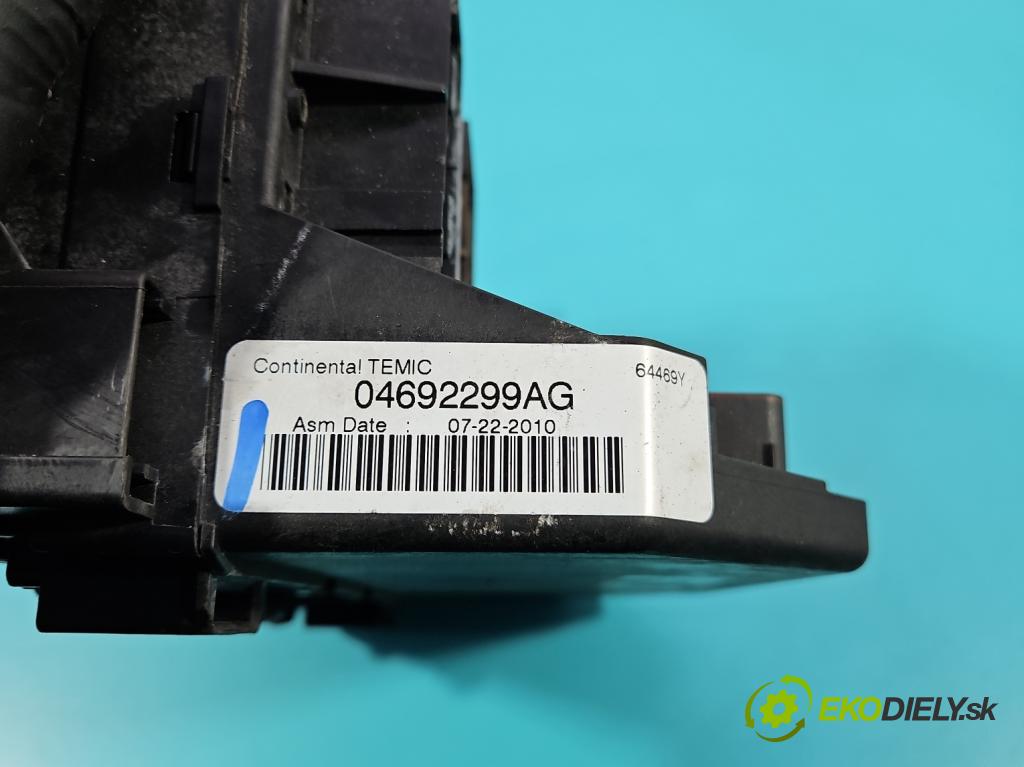 Dodge Journey 2.0 CRD 140 HP automatic 103 kW 1968 cm3 5- skrinka poistka 04692299AG (Poistková skrinka)