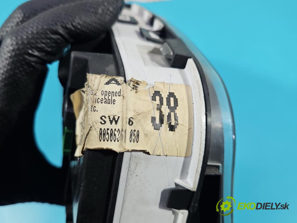 Toyota Avensis I T22 1997-2003 1.6 vvti 110 HP manual 81 kW 1598 cm3 4- prístrojovka/ budíky 83800-05380 (Prístrojová doska)