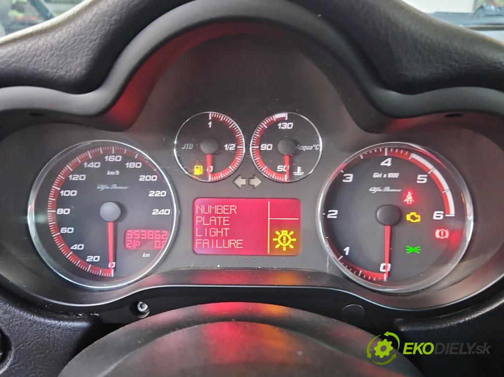 Alfa romeo Gt 1.9 jtd 150 HP manual 110 kW 1910 cm3 3- prístrojovka/ budíky 156075855 (Prístrojová doska)