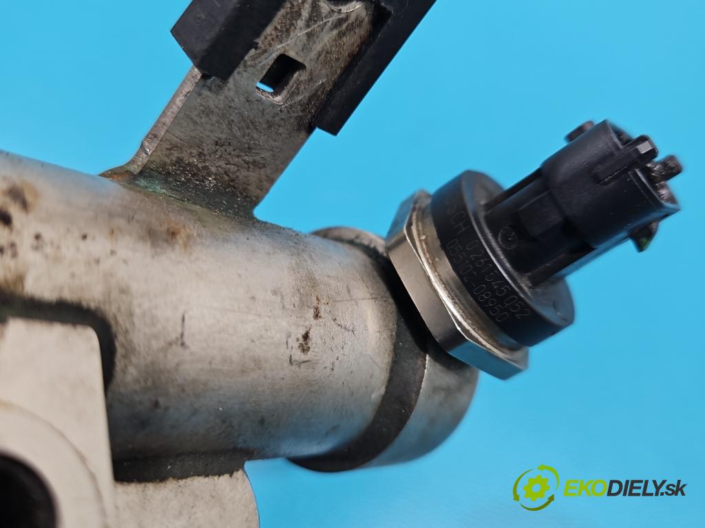 Opel Insignia A 2008-2017 2.0 T 220KM automatic 162 kW 1998 cm3 5- lišta vstrekovacia 0261555078 (Vstrekovacia lišta)