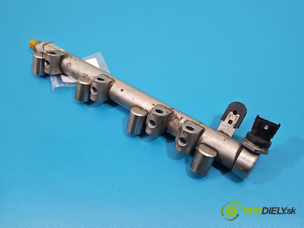 Opel Insignia A 2008-2017 2.0 T 220KM automatic 162 kW 1998 cm3 5- lišta vstrekovacia 0261555078 (Vstrekovacia lišta)