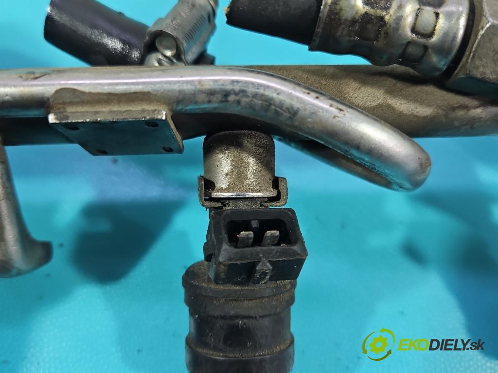 Audi A4 B5 1994-2001 1.8 20V (ADR) 125 HP manual 92 kW 1781 cm3 4- vstrek 058133551A (Vstrekovač paliva)