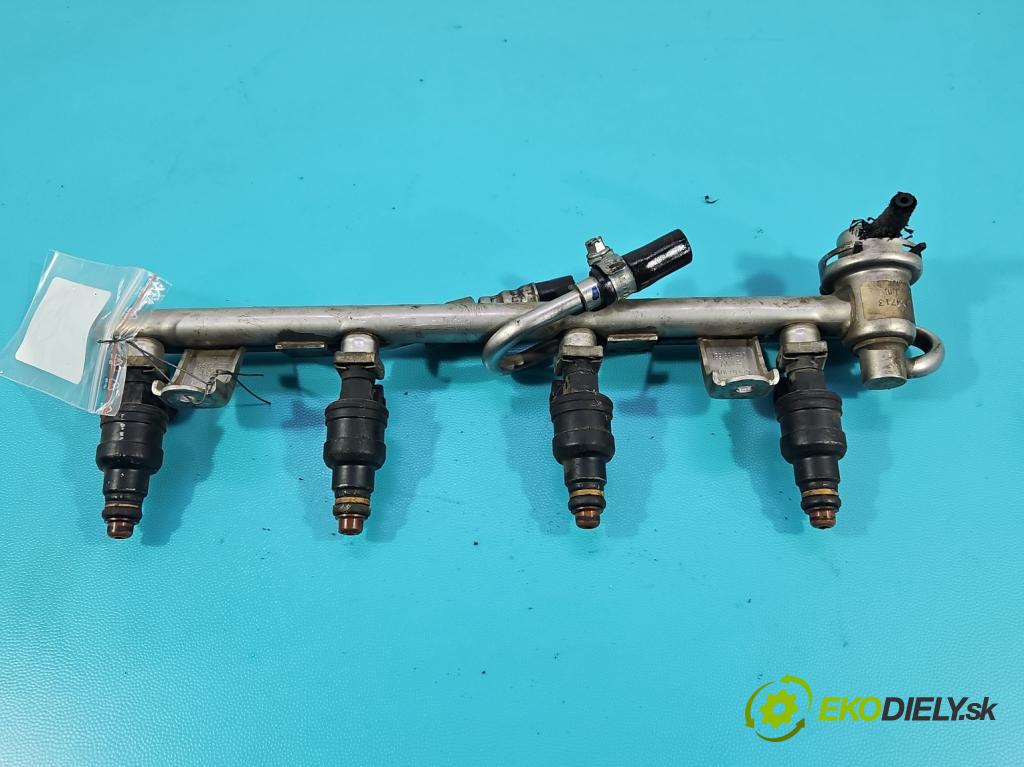 Audi A4 B5 1994-2001 1.8 20V (ADR) 125 HP manual 92 kW 1781 cm3 4- vstrek 058133551A (Vstrekovač paliva)