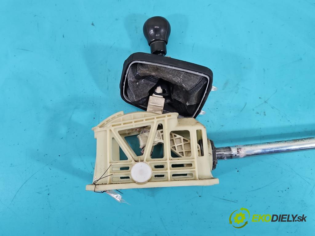 Opel Astra II 1998-2009 1.6 8V 84KM manual 62 kW 1598 cm3 5- Páka: Změny: stupeň,rýchlosť 90523924 (Rýchlostná páka (kulisa))