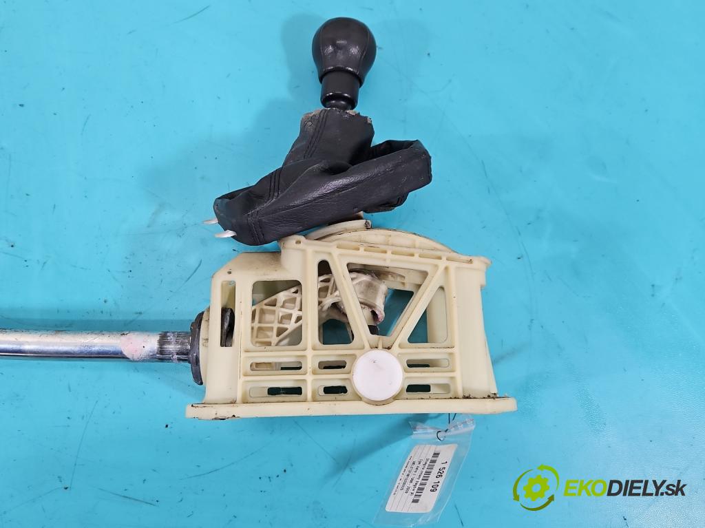 Opel Astra II 1998-2009 1.6 8V 84KM manual 62 kW 1598 cm3 5- Páka: Změny: stupeň,rýchlosť 90523924 (Rýchlostná páka (kulisa))