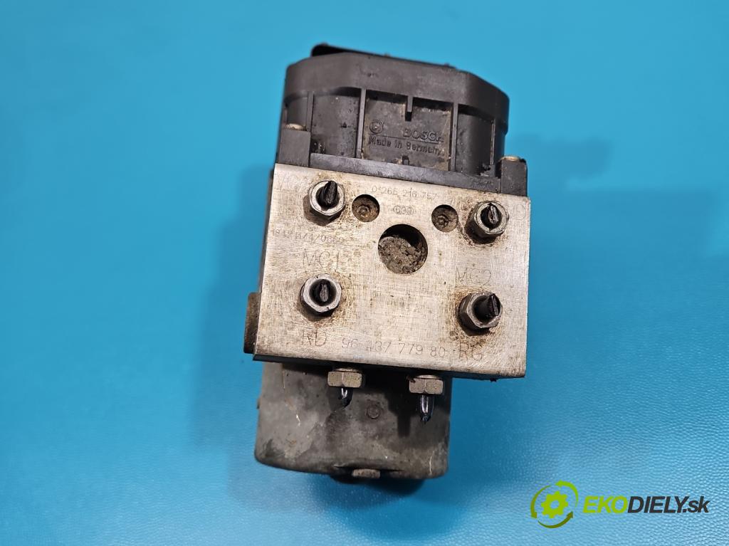 Peugeot 307 2.0 HDI 107 HP manual 79 kW 1997 cm3 5- čerpadlo abs 0273004562 (Pumpa ABS)