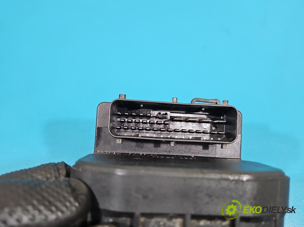 Peugeot 307 2.0 HDI 107 HP manual 79 kW 1997 cm3 5- čerpadlo abs 0273004562 (Pumpa ABS)