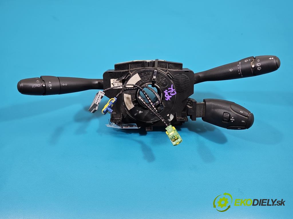 Peugeot 307 2.0 HDI 107 HP manual 79 kW 1997 cm3 5- prepínač komplex:  (Prepínacie páčky pod volantom)