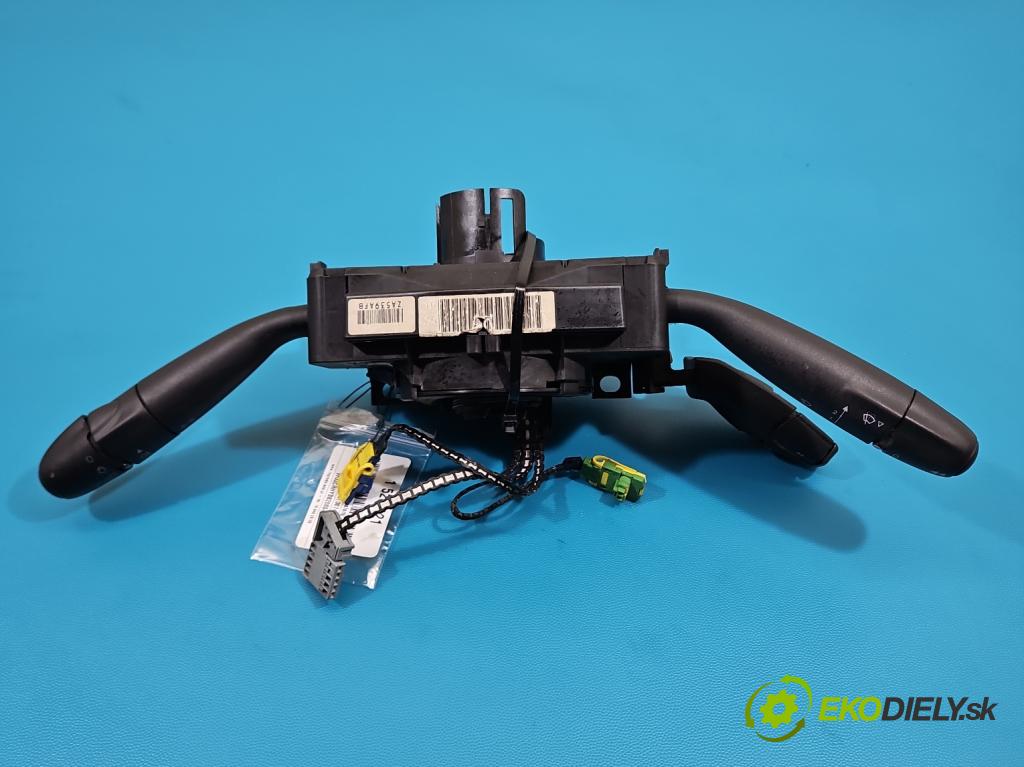 Peugeot 307 2.0 HDI 107 HP manual 79 kW 1997 cm3 5- prepínač komplex:  (Prepínacie páčky pod volantom)