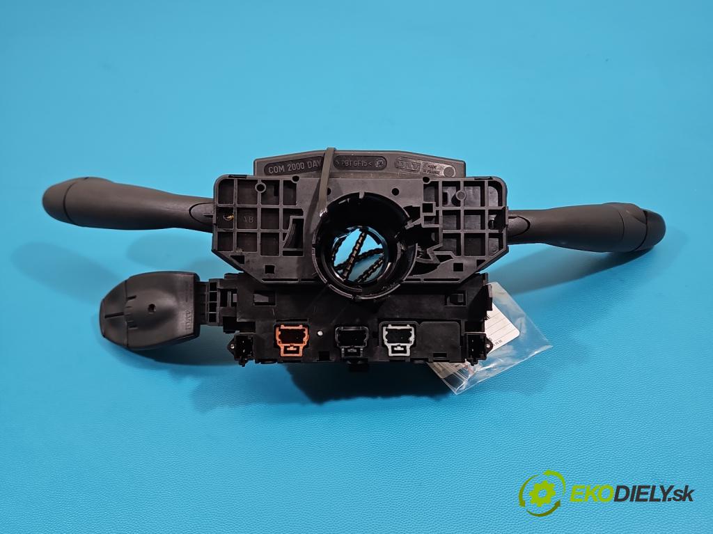 Peugeot 307 2.0 HDI 107 HP manual 79 kW 1997 cm3 5- prepínač komplex:  (Prepínacie páčky pod volantom)