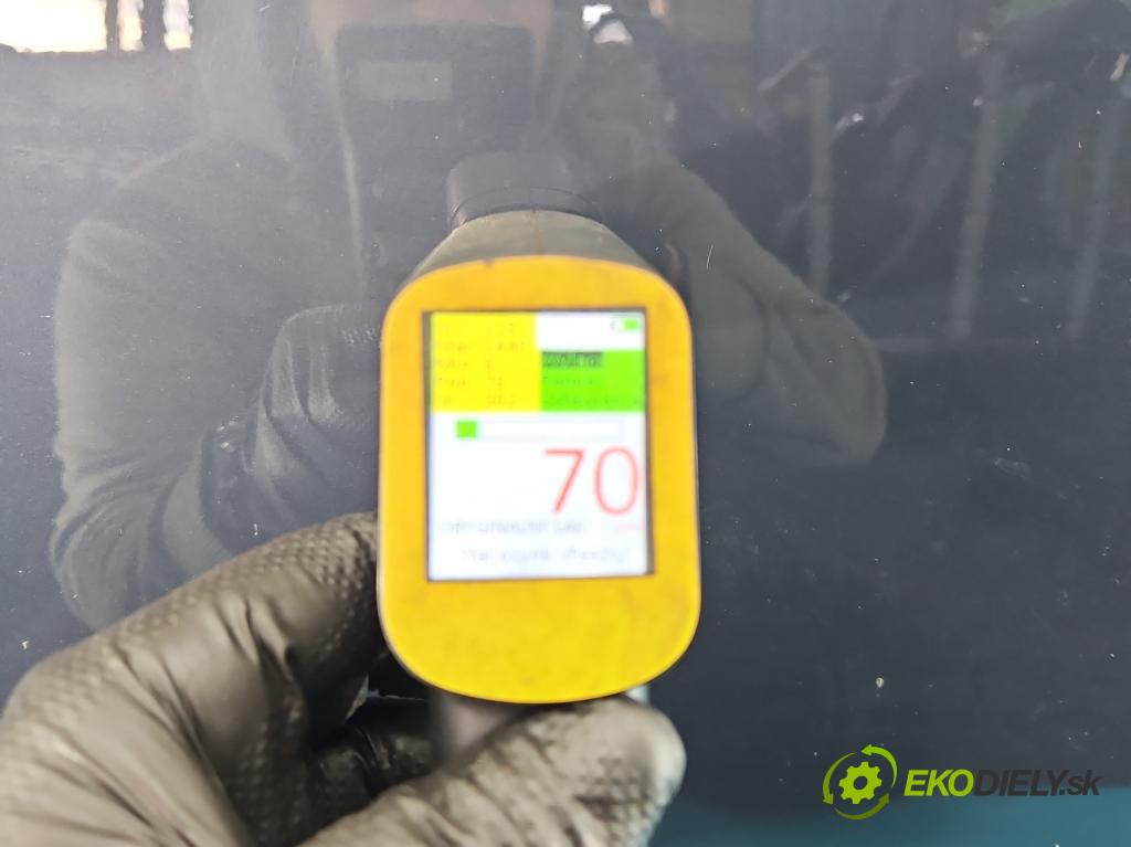 Opel Astra IV 2009-2015 1.4 16V 101 hp manual 74 kW 1398 cm3 5- dveře zadní pravé  (Klika dveří ostatní)