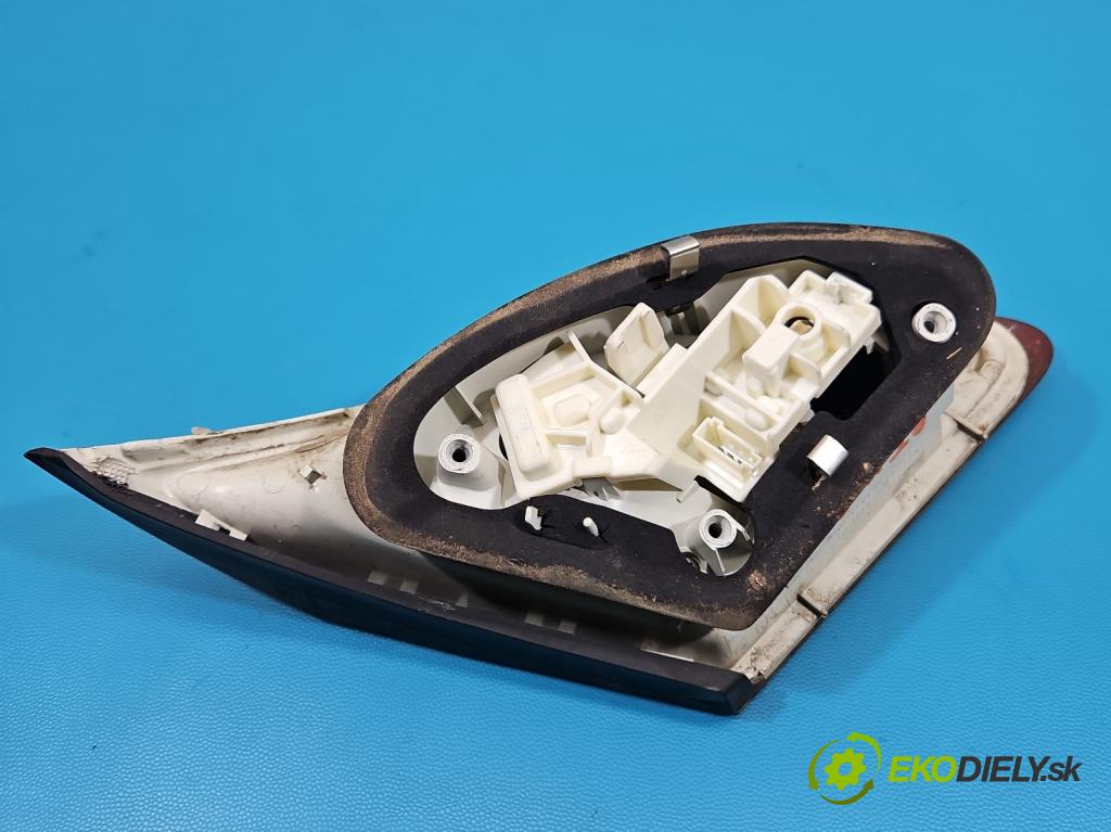 Opel Astra IV 2009-2015 1.4 16V 101 hp manual 74 kW 1398 cm3 5- světlo zadní pravé  (Klika dveří ostatní)