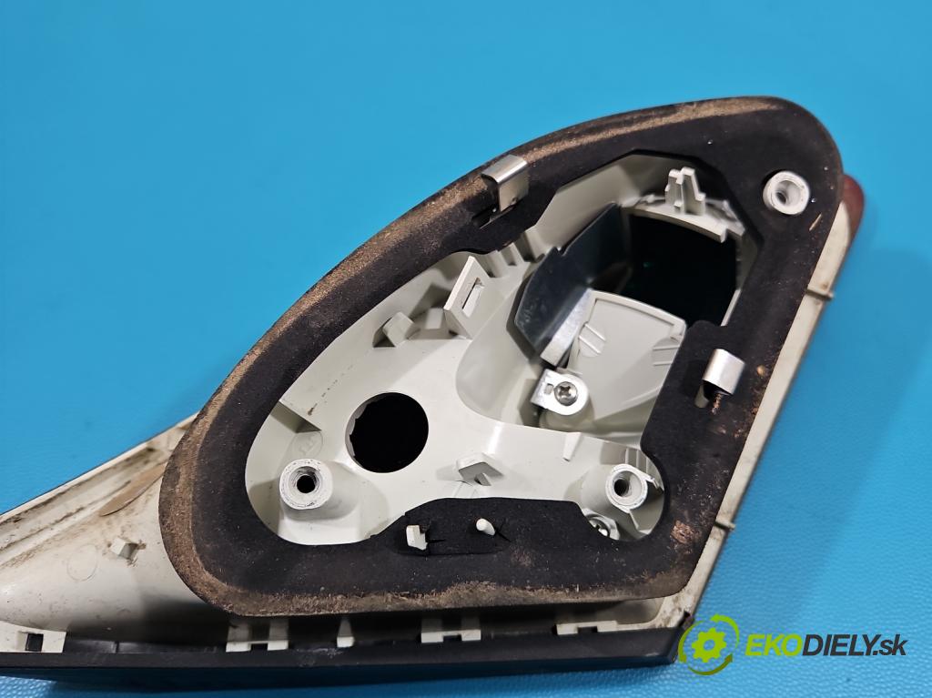Opel Astra IV 2009-2015 1.4 16V 101 hp manual 74 kW 1398 cm3 5- světlo zadní pravé  (Klika dveří ostatní)