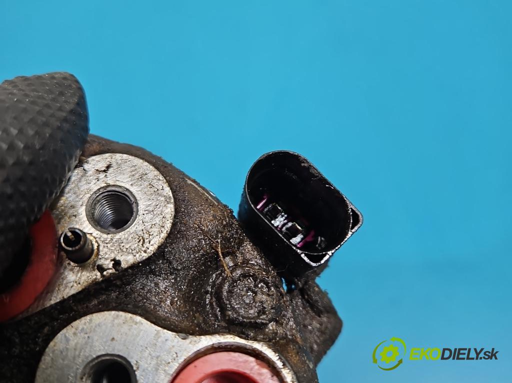 Vw Bora 1.9 TDI 90 hp manual 66 kW 1896 cm3 4- Kompresor: klíma 1J0820803F (Kompresor klimatizace)