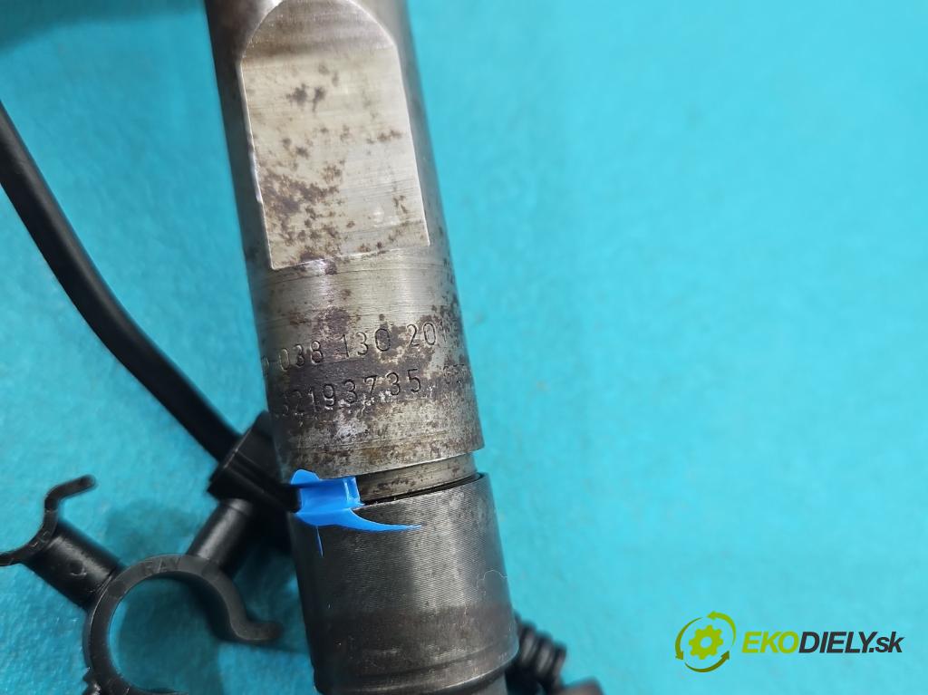 Vw Bora 1.9 TDI 90 HP manual 66 kW 1896 cm3 4- vstrek 038130201F (Vstrekovač paliva)