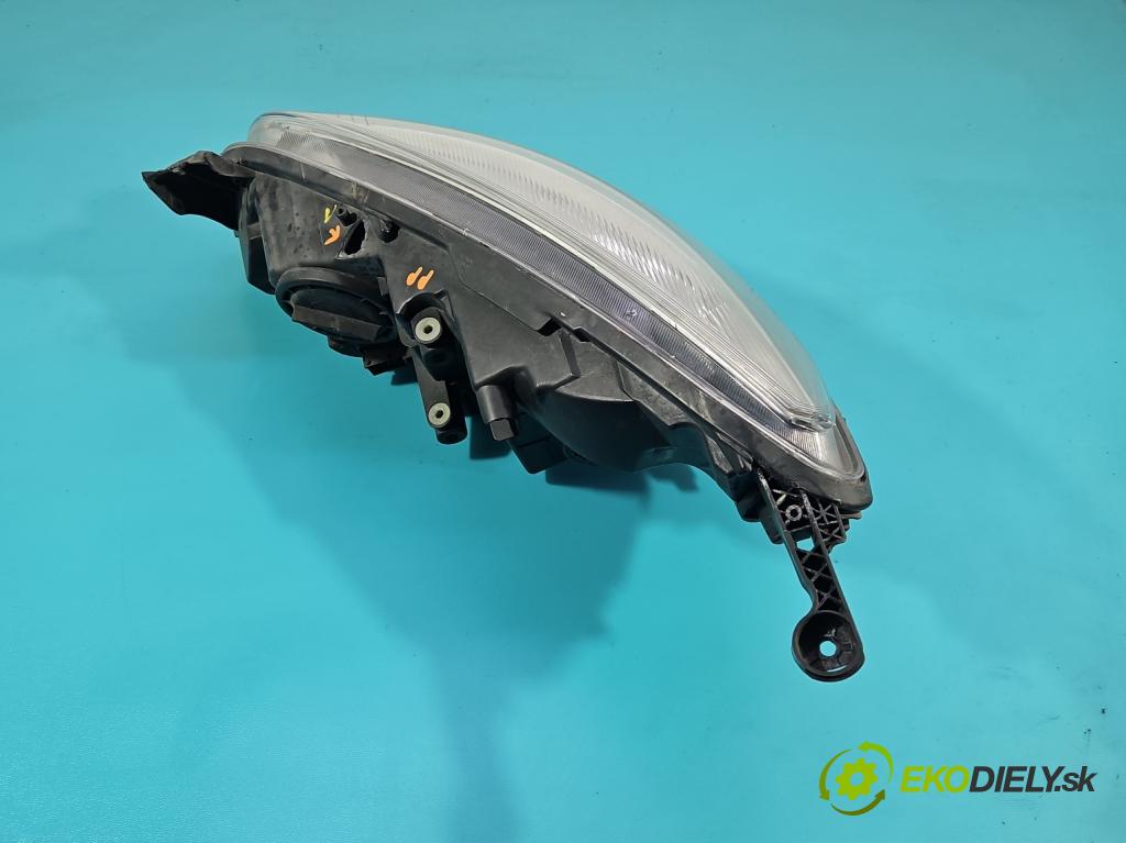 Opel Astra IV 2009-2015 1.4 16V 101 HP manual 74 kW 1398 cm3 5- Reflektor: pravý 13253647 (Svetlo predné pravé)