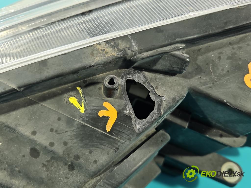 Opel Astra IV 2009-2015 1.4 16V 101 HP manual 74 kW 1398 cm3 5- Reflektor: pravý 13253647 (Svetlo predné pravé)