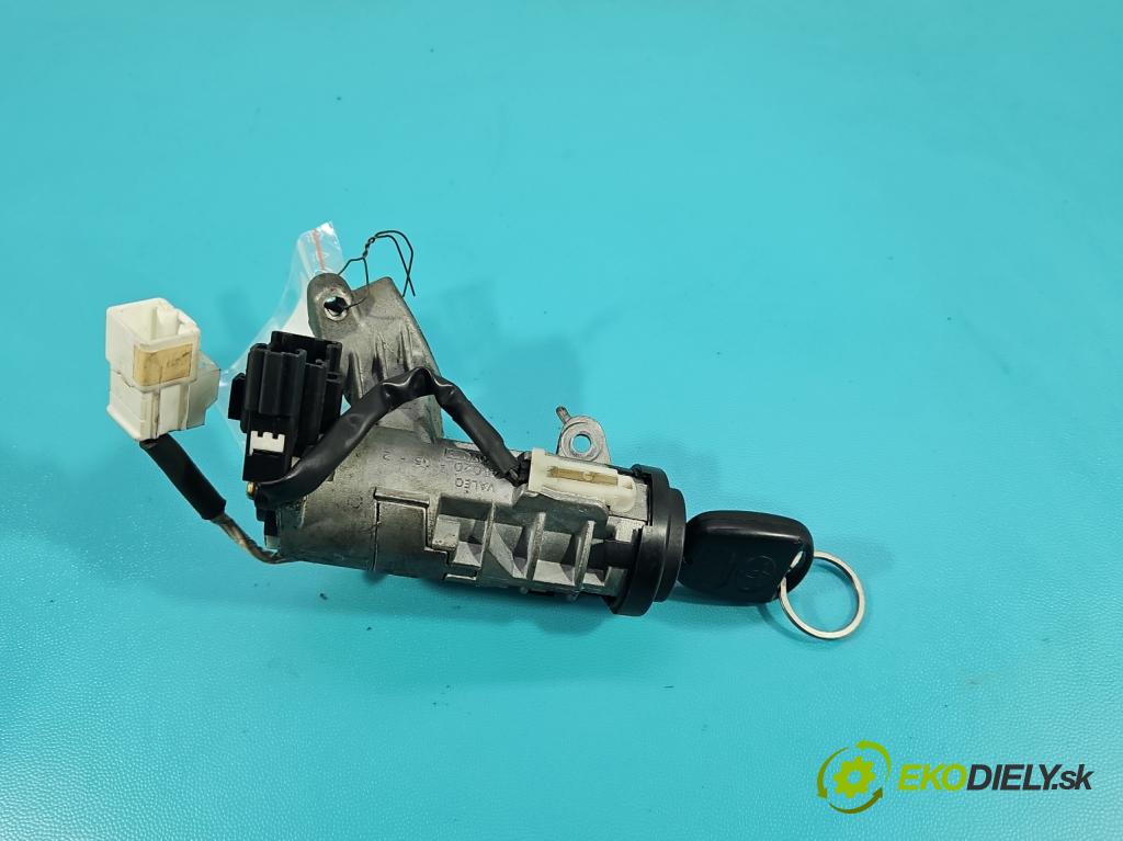 Toyota Avensis I T22 1997-2003 1.6 vvti 110 HP manual 81 kW 1598 cm3 4- Spínačka 73653512 (Spínacia skrinka)