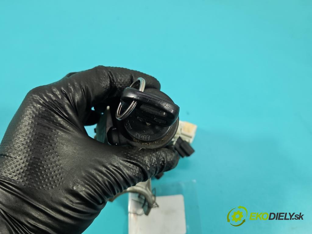 Toyota Avensis I T22 1997-2003 1.6 vvti 110 HP manual 81 kW 1598 cm3 4- Spínačka 73653512 (Spínacia skrinka)