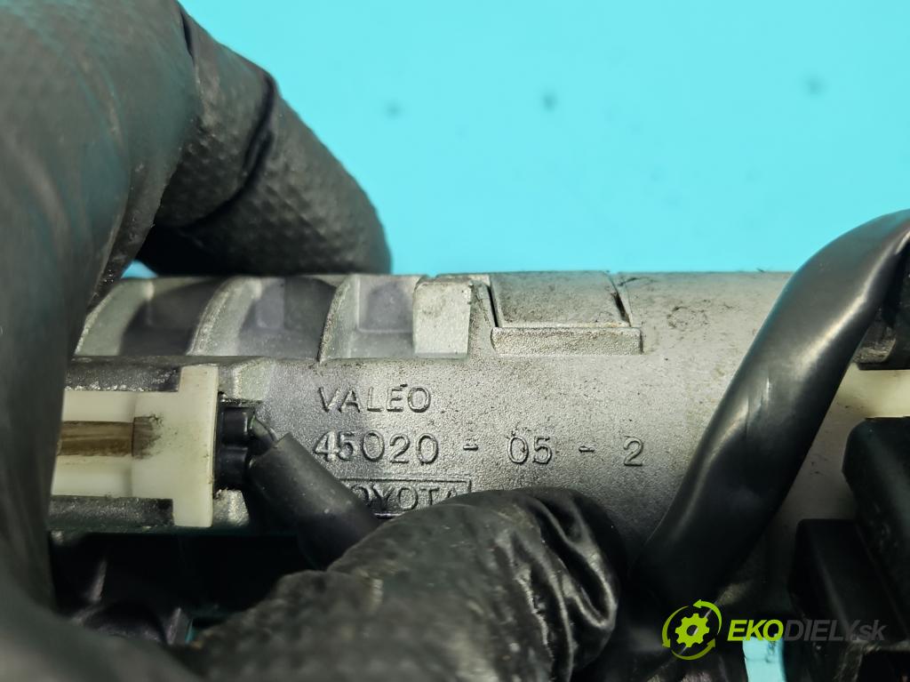 Toyota Avensis I T22 1997-2003 1.6 vvti 110 HP manual 81 kW 1598 cm3 4- Spínačka 73653512 (Spínacia skrinka)