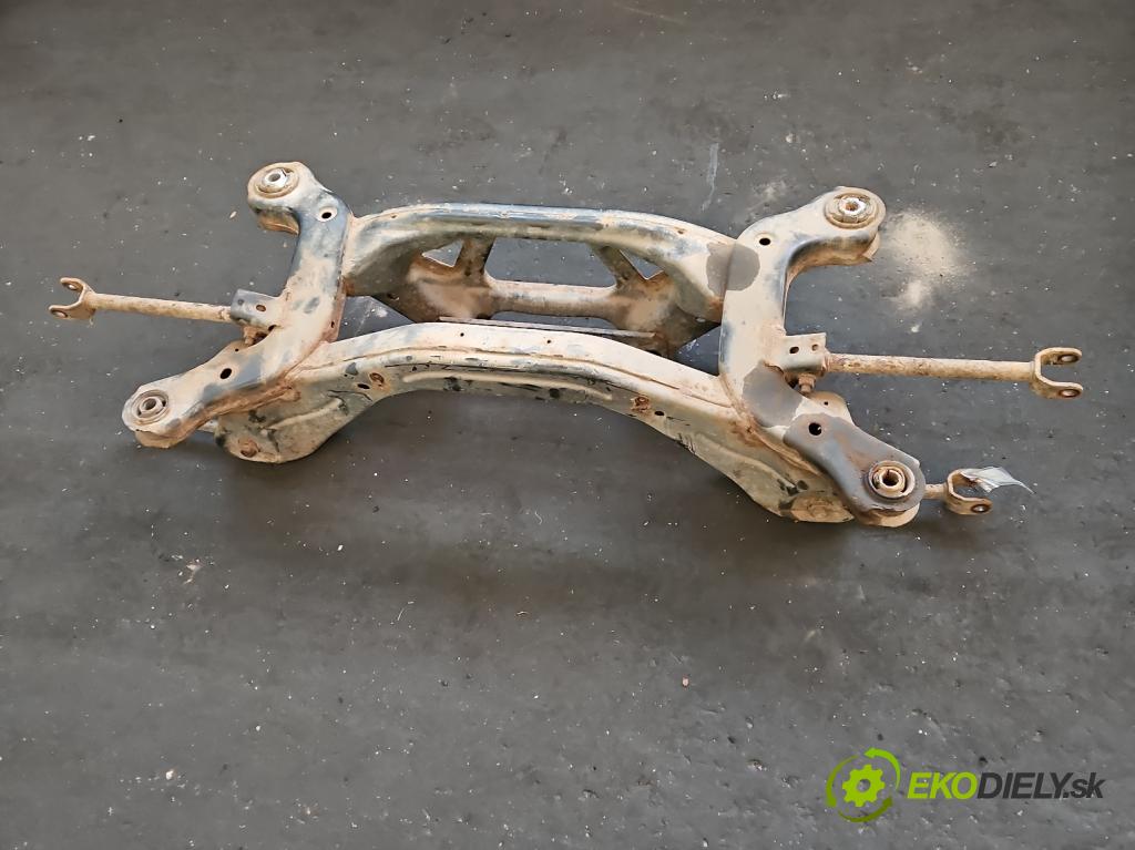 Dodge Journey 2.0 CRD 140 hp automatic 103 kW 1968 cm3 5- zadní výztuha  (Zadní výztuha)