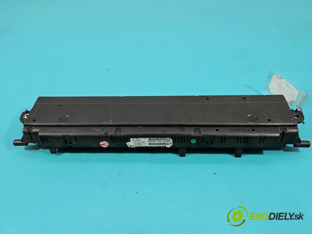 Renault Scenic II 2003-2009 2.0b 135 HP manual 99 kW 1998 cm3 5- prístrojovka/ budíky P8200365607D (Prístrojová doska)