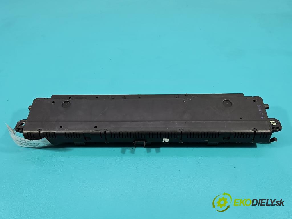 Renault Scenic II 2003-2009 2.0b 135 HP manual 99 kW 1998 cm3 5- prístrojovka/ budíky P8200365607D (Prístrojová doska)