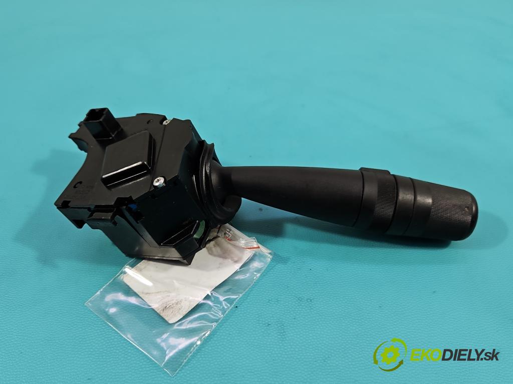 Dodge Journey 2.0 CRD 140 HP automatic 103 kW 1968 cm3 5- prepínač smeroviek 214866145 (Prepínacie páčky pod volantom)