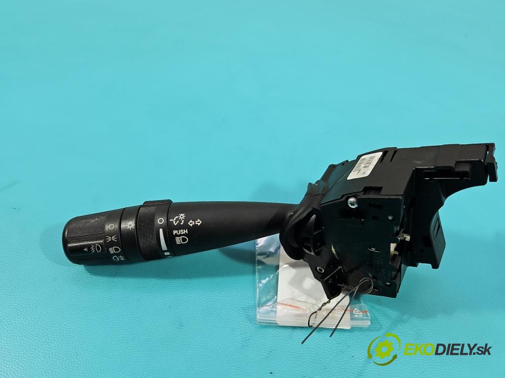 Dodge Journey 2.0 CRD 140 HP automatic 103 kW 1968 cm3 5- prepínač smeroviek 214866145 (Prepínacie páčky pod volantom)