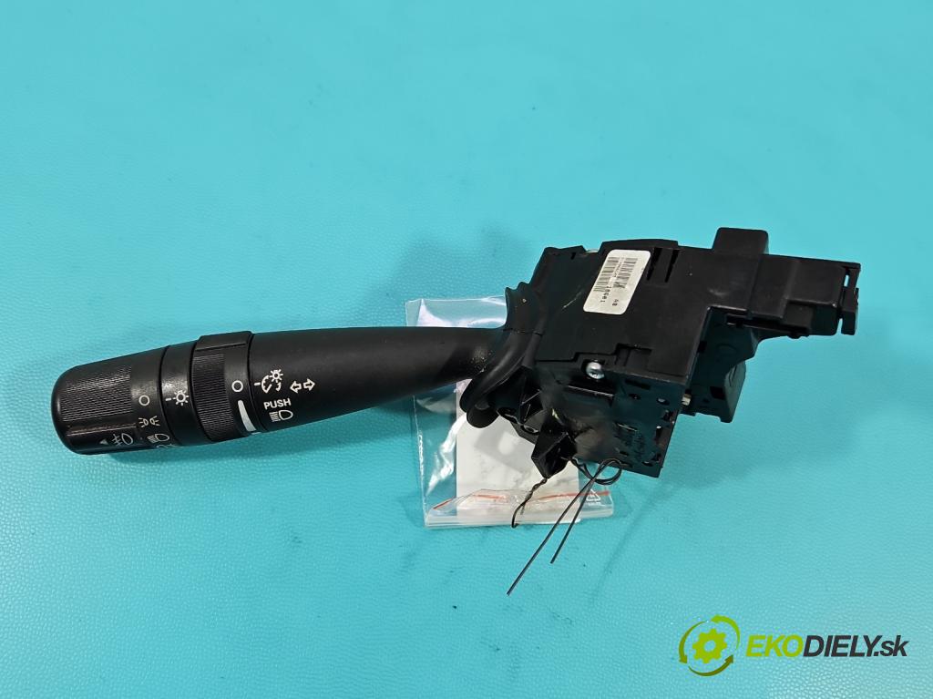 Dodge Journey 2.0 CRD 140 HP automatic 103 kW 1968 cm3 5- prepínač smeroviek 214866145 (Prepínacie páčky pod volantom)