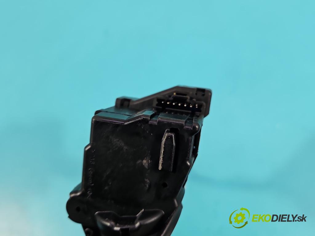 Dodge Journey 2.0 CRD 140 HP automatic 103 kW 1968 cm3 5- prepínač stieračov 214867207 (Prepínacie páčky pod volantom)