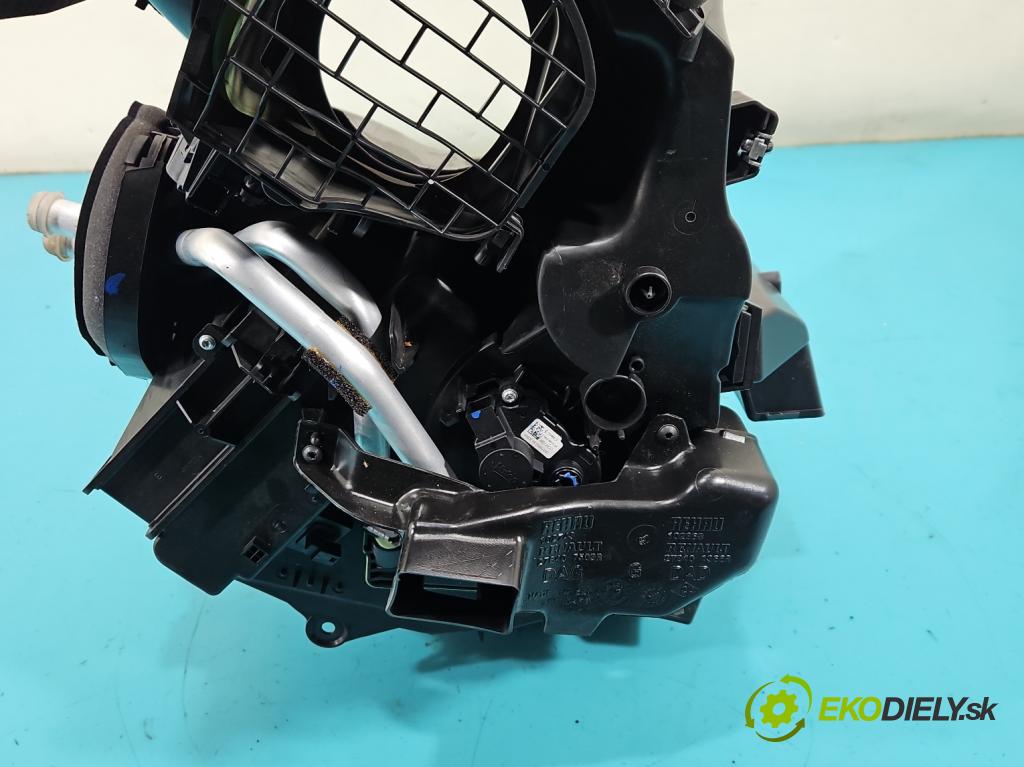 Renault Kadjar 2015-2022 1.3 140 hp automatic 103 kW 1332 cm3 5- radiátor 272702427R (Radiátor topení)