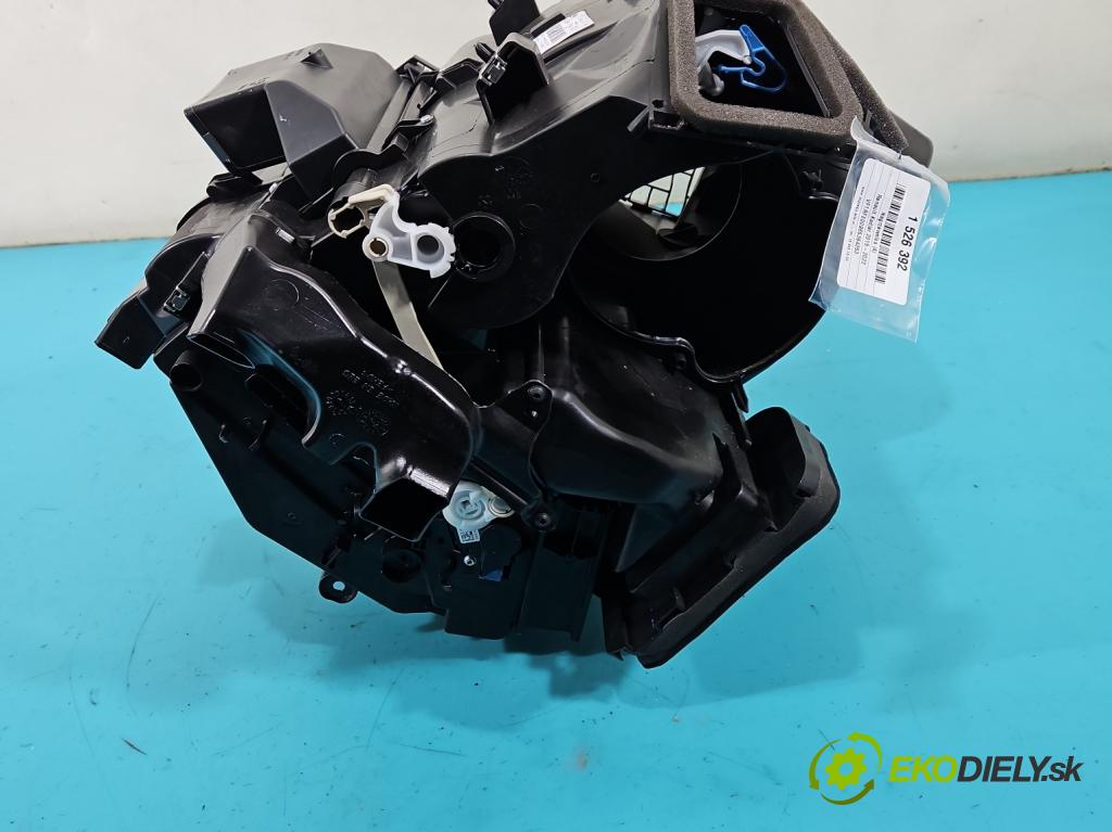 Renault Kadjar 2015-2022 1.3 140 hp automatic 103 kW 1332 cm3 5- radiátor 272702427R (Radiátor topení)