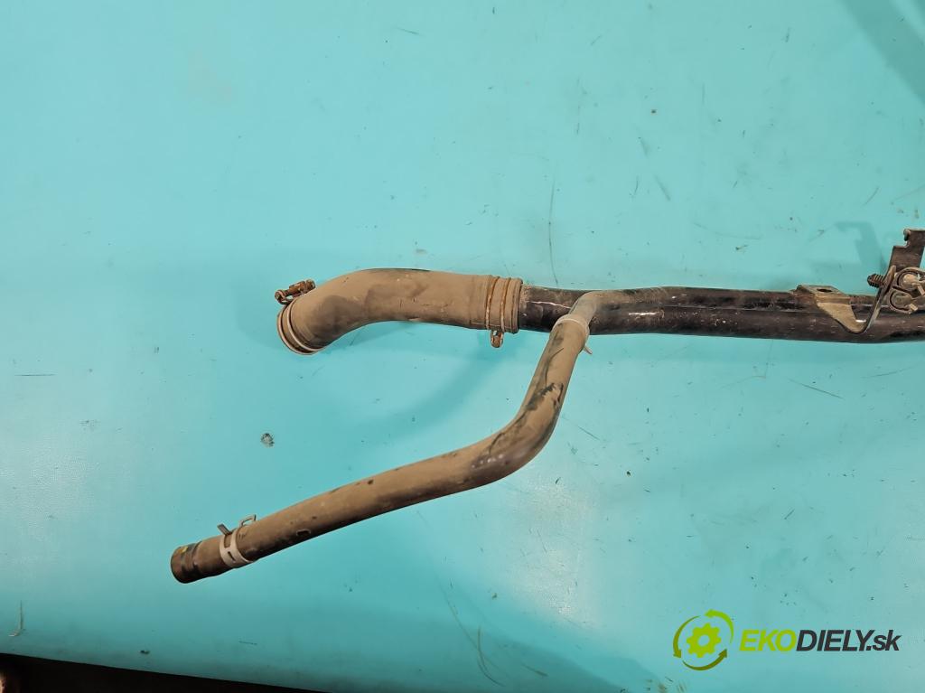 Renault Kadjar 2015-2022 1.3 140 HP automatic 103 kW 1332 cm3 5- Nalievacie hrdlo: palivo