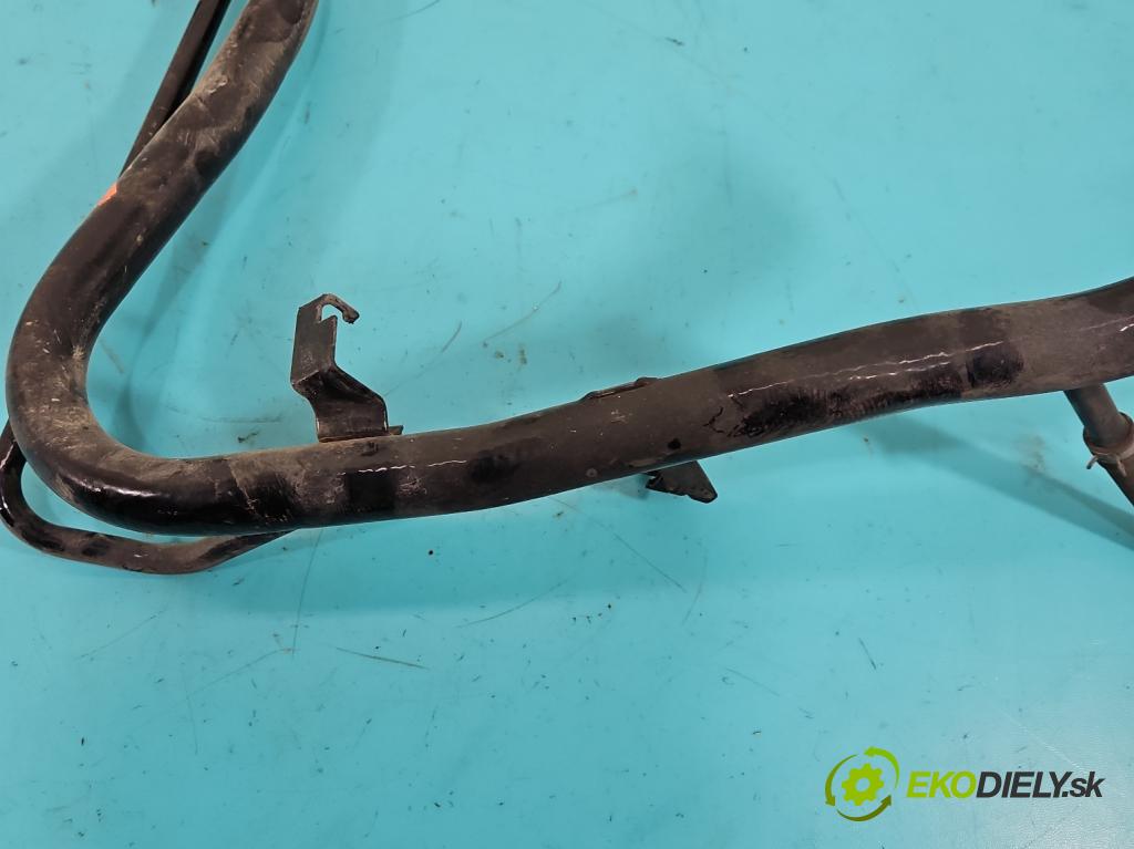 Renault Kadjar 2015-2022 1.3 140 HP automatic 103 kW 1332 cm3 5- Nalievacie hrdlo: palivo