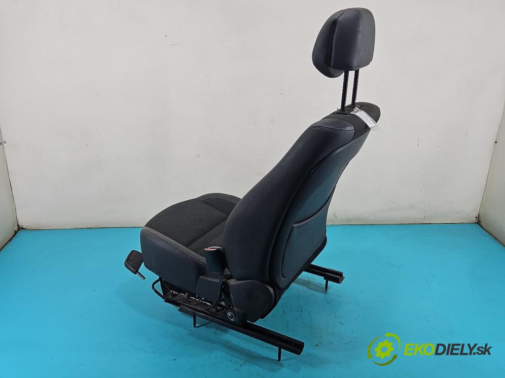 Renault Laguna III 2007-2015 2.0 16V 140 hp manual 103 kW 1997 cm3 5- Sedadlo pravý  (Sedadlo)