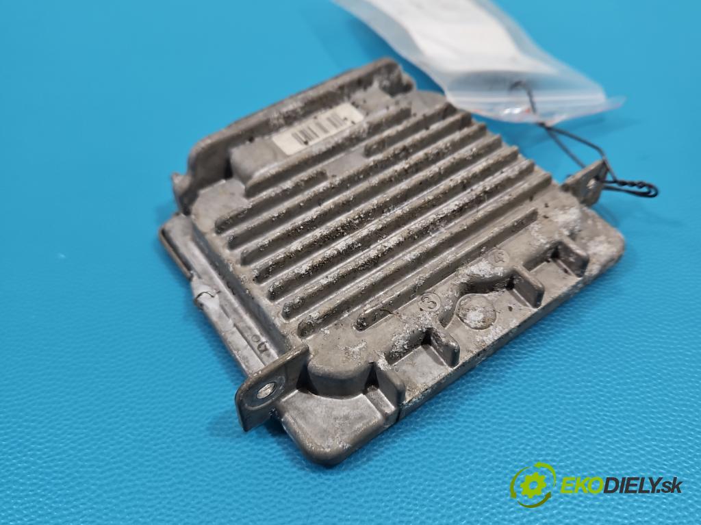 Volvo S60 II 2010-2018 2.0 D4 181KM automatic 133 kW 1969 cm3 4- střídač: xenon 140723-C30521 (Riadiaca jednotka xenónu)