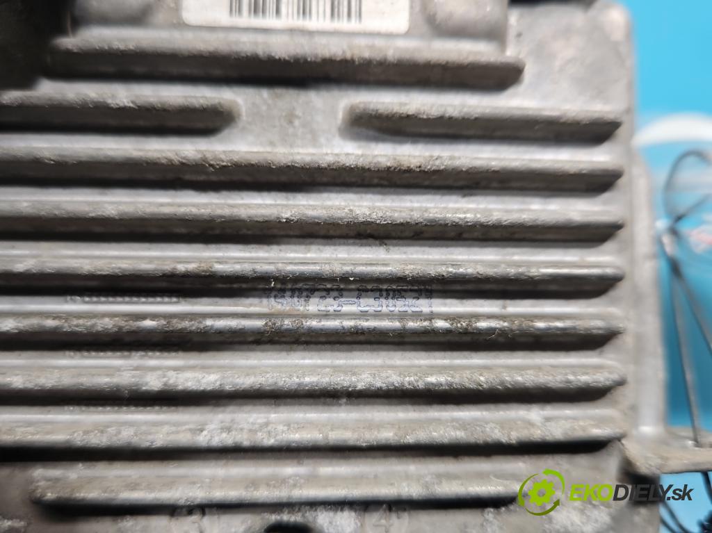 Volvo S60 II 2010-2018 2.0 D4 181KM automatic 133 kW 1969 cm3 4- střídač: xenon 140723-C30521 (Riadiaca jednotka xenónu)