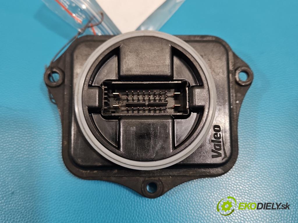 Volvo S60 II 2010-2018 2.0 D4 181KM automatic 133 kW 1969 cm3 4- střídač: xenon 90053126 (Riadiaca jednotka xenónu)