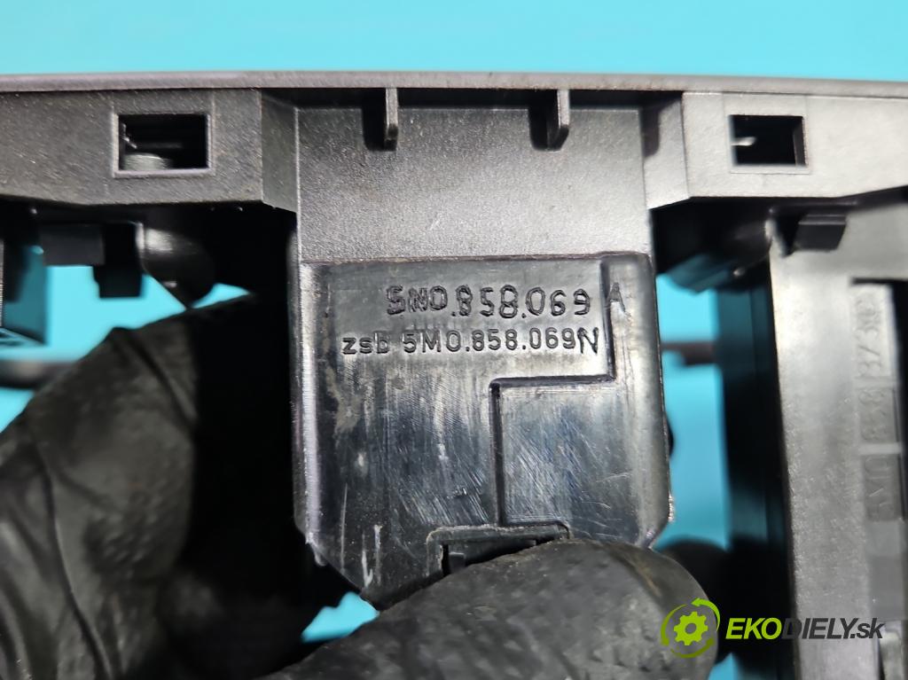 Vw Tiguan I 2007-2016 2.0 TDI 140 HP automatic 103 kW 1968 cm3 5- Mřížka: kúrenia stredová 5M0858071K (Mriežka kúrenia (fukár))