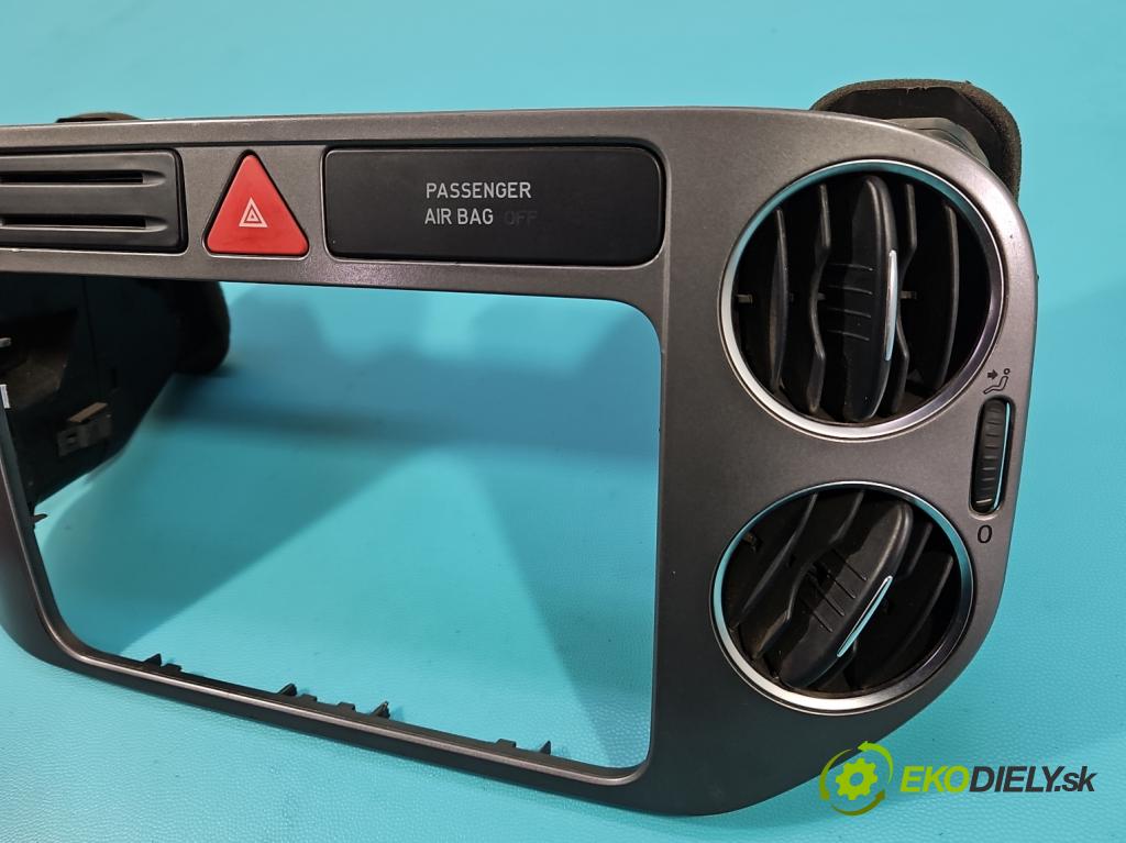 Vw Tiguan I 2007-2016 2.0 TDI 140 HP automatic 103 kW 1968 cm3 5- Mřížka: kúrenia stredová 5M0858071K (Mriežka kúrenia (fukár))