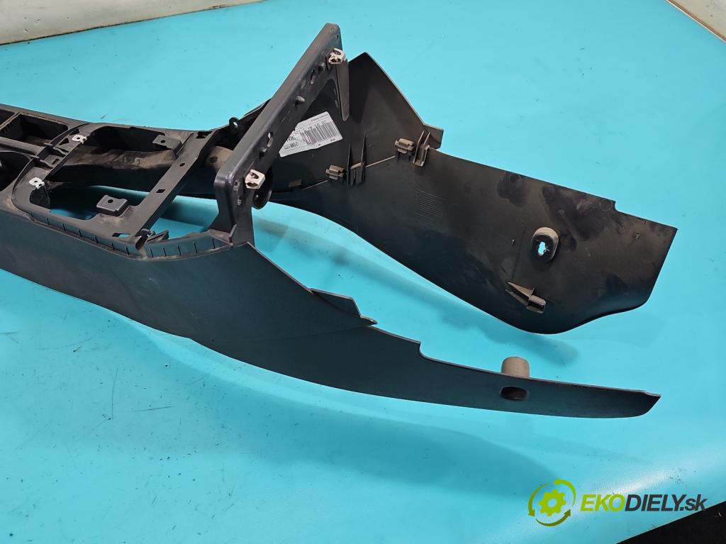 Vw Tiguan I 2007-2016 2.0 TDI 140 HP automatic 103 kW 1968 cm3 5- operadlo 5N0971641 (Lakťová opierka)