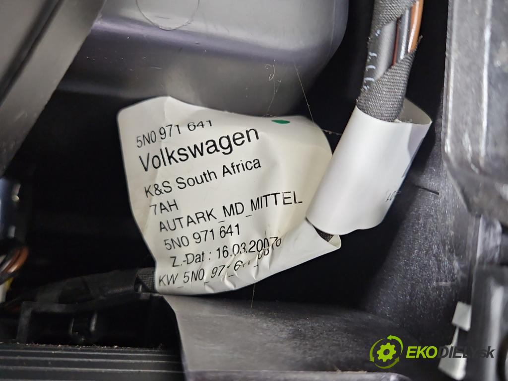 Vw Tiguan I 2007-2016 2.0 TDI 140 HP automatic 103 kW 1968 cm3 5- operadlo 5N0971641 (Lakťová opierka)