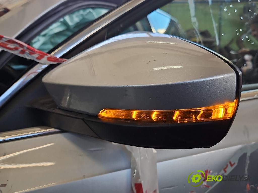 Skoda Octavia III 2013- 1.6 TDI 110 HP manual 81 kW 1598 cm3 5- zrkadlo ľavé  (Kľučka dverí ostatné)