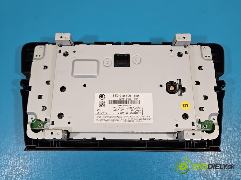 Skoda Octavia III 2013- 1.6 TDI 110 HP manual 81 kW 1598 cm3 5- Radio originál 5E0919606