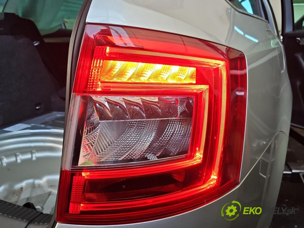 Skoda Octavia III 2013- 1.6 TDI 110 hp manual 81 kW 1598 cm3 5- světlo zadní pravé 5E9945096A (Klika dveří ostatní)